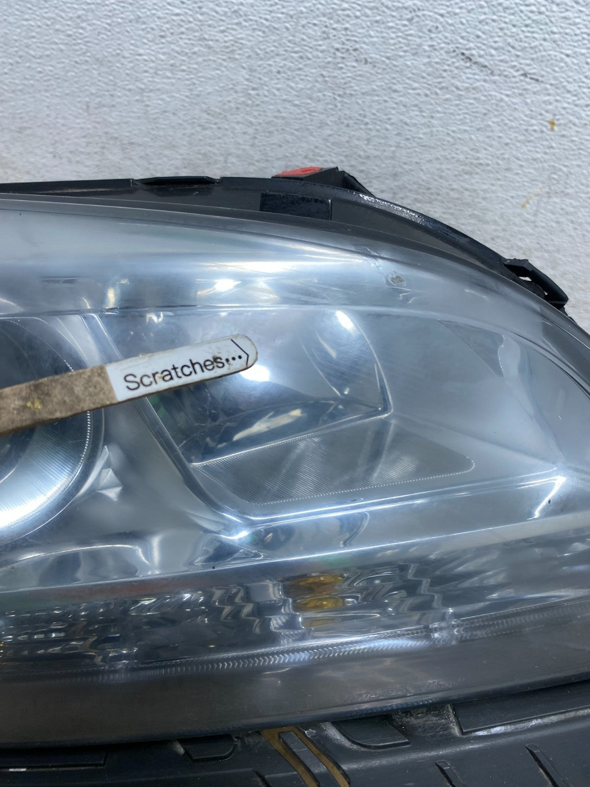 2013 - 2015 Chevrolet Malibu Projector Headlight Right Passenger AD3763 DW3