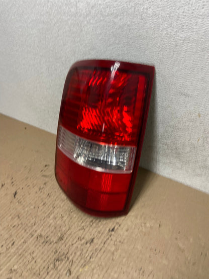 2004 to 2008 Ford F150 F-150 Left Driver LH Side Tail Light AF7026 LK1