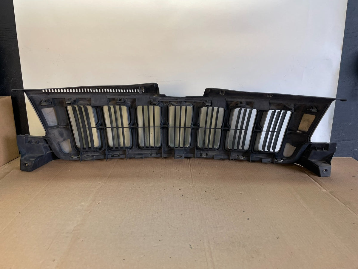 2011 to 2013 Jeep Grand Cherokee Front Upper Grill Grille AH6413 DG5