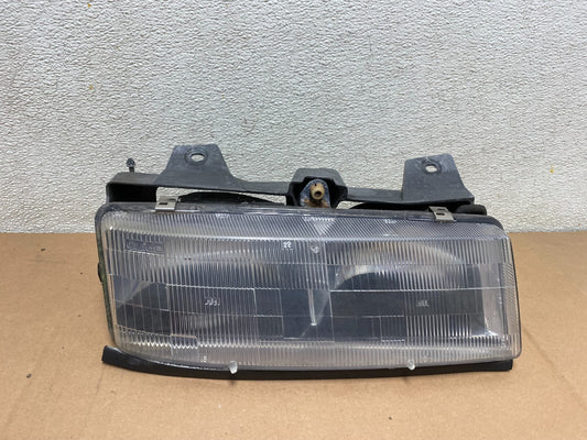 1987 to 1988 Chevrolet Corsica Right Passenger RH Side Headlight F7115 DG10