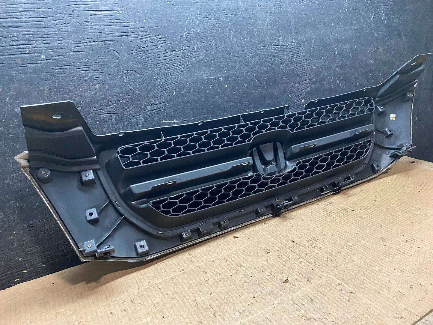 2003 2004 2005 Honda Pilot Front Upper Grill Grille Oem Y6474 DG9