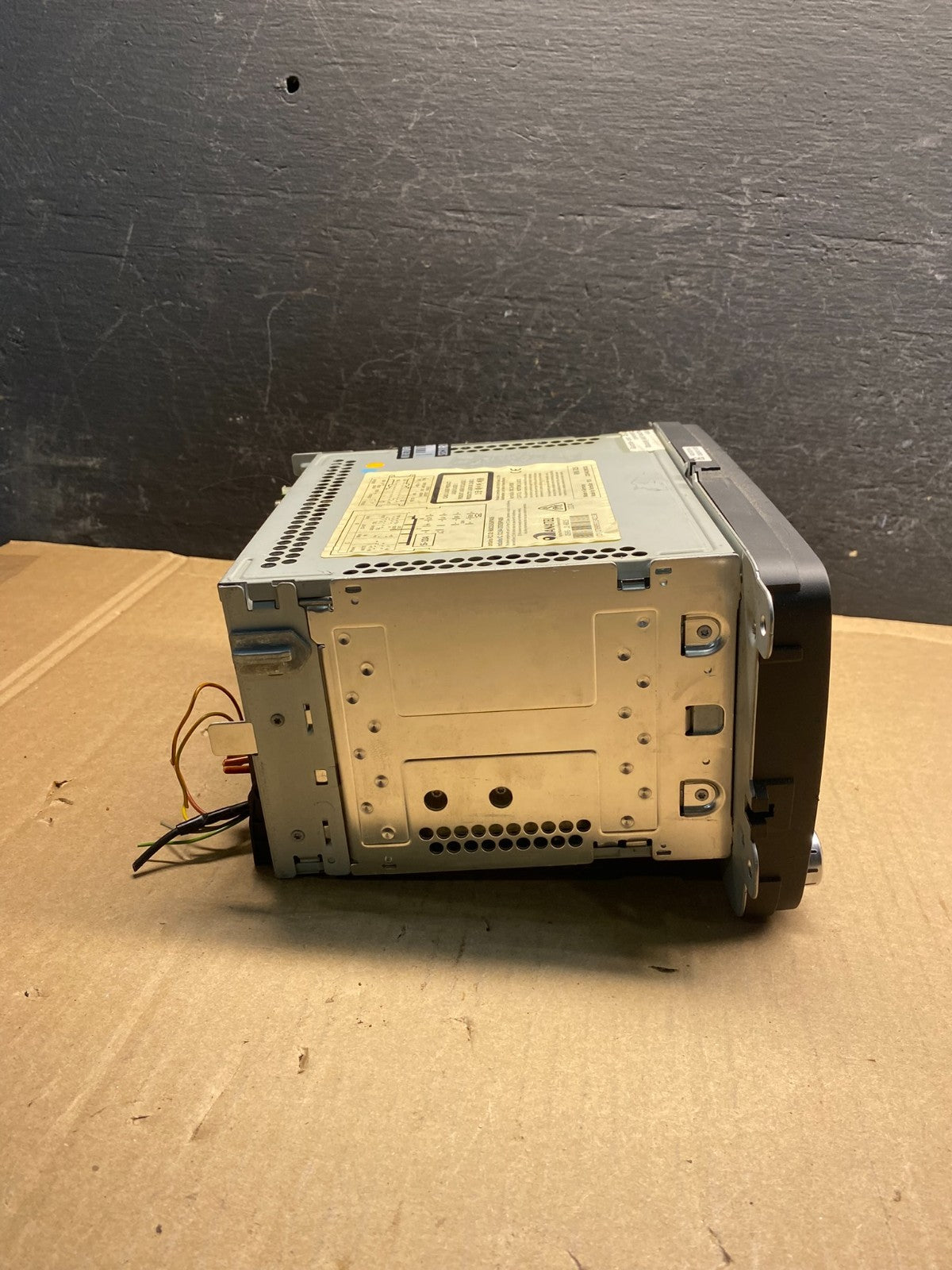 2012 to 2016 Volkswagen Golf GTI Radio CD Player AM/FM ae7918 DG2