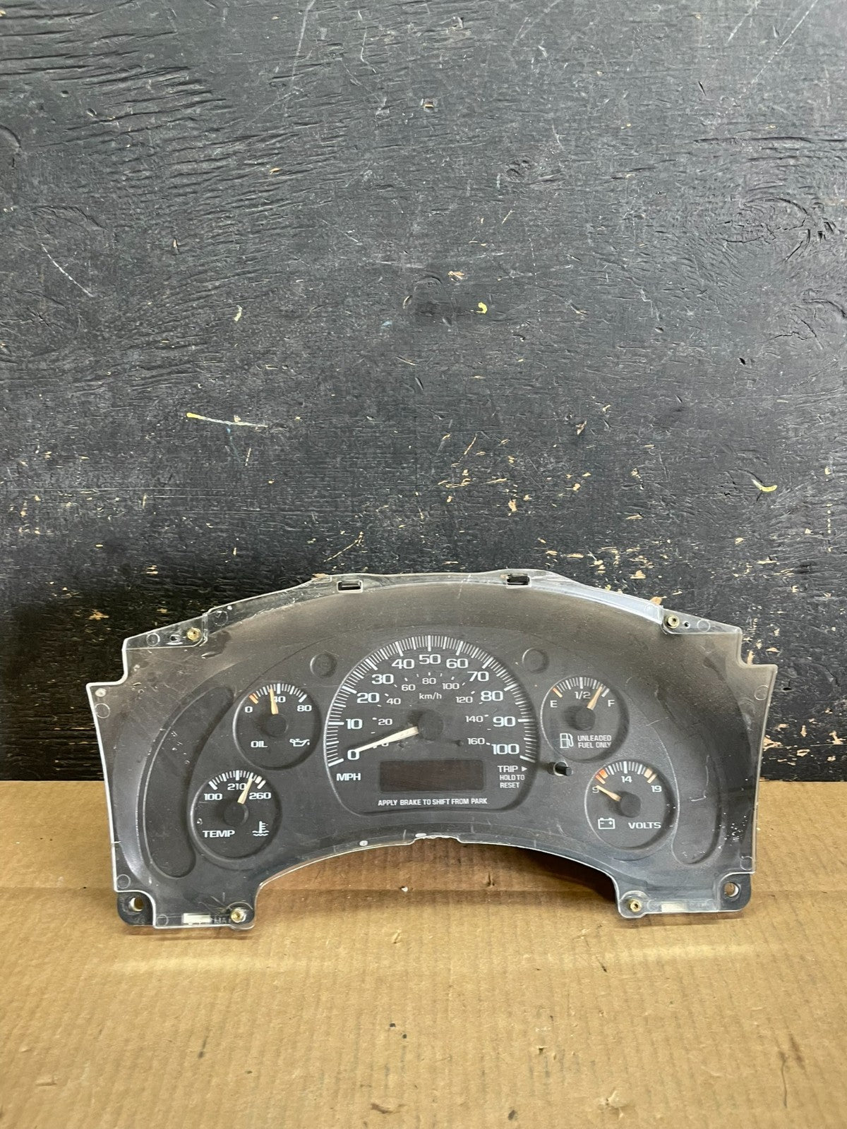 2000 to 2005 Chevrolet Astro Cluster Gauge Speedometer ECM ab2886 DG0