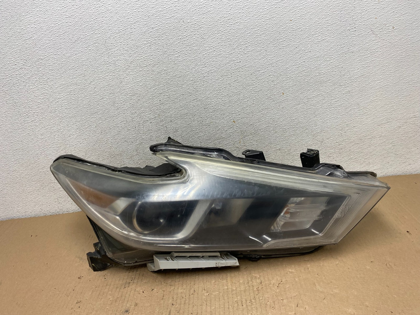 2016 2017 2018 Nissan Maxima Right Passenger Headlight Halogen AF3193 DW0
