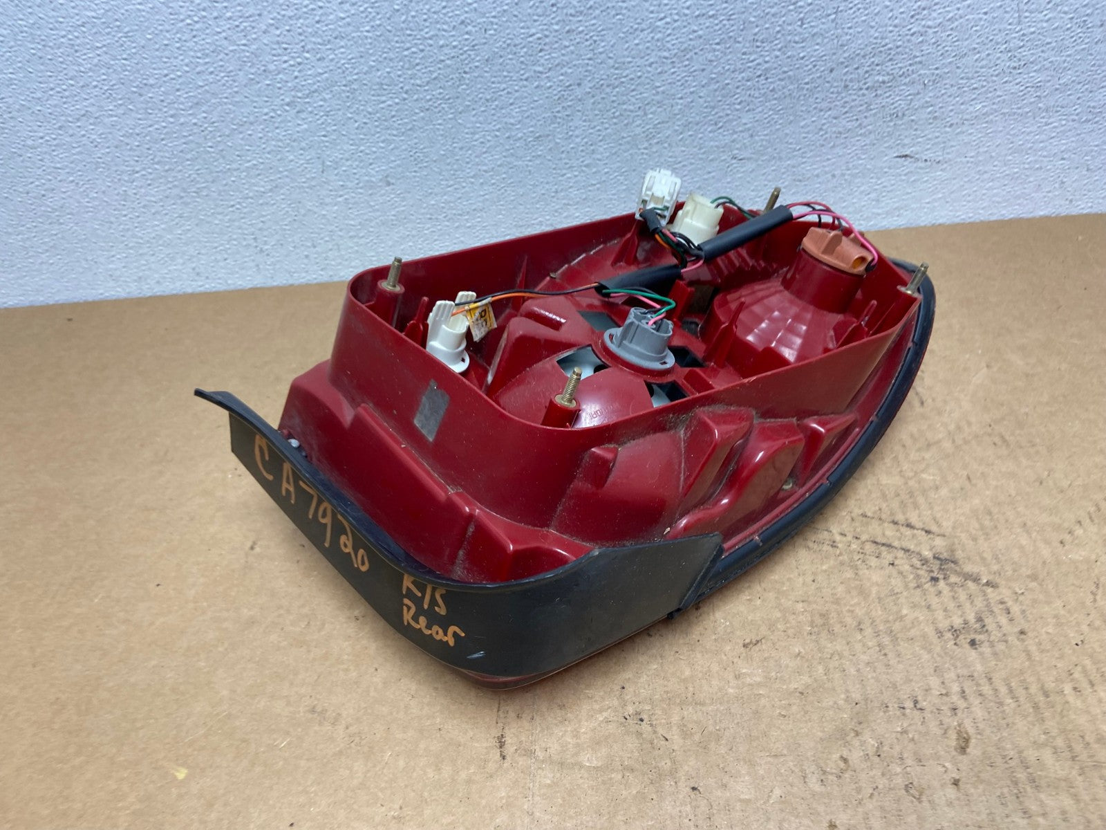 2002 - 2005 Hyundai Sonata Right Passenger RH Side Tail Light OEM AC2950 LK5