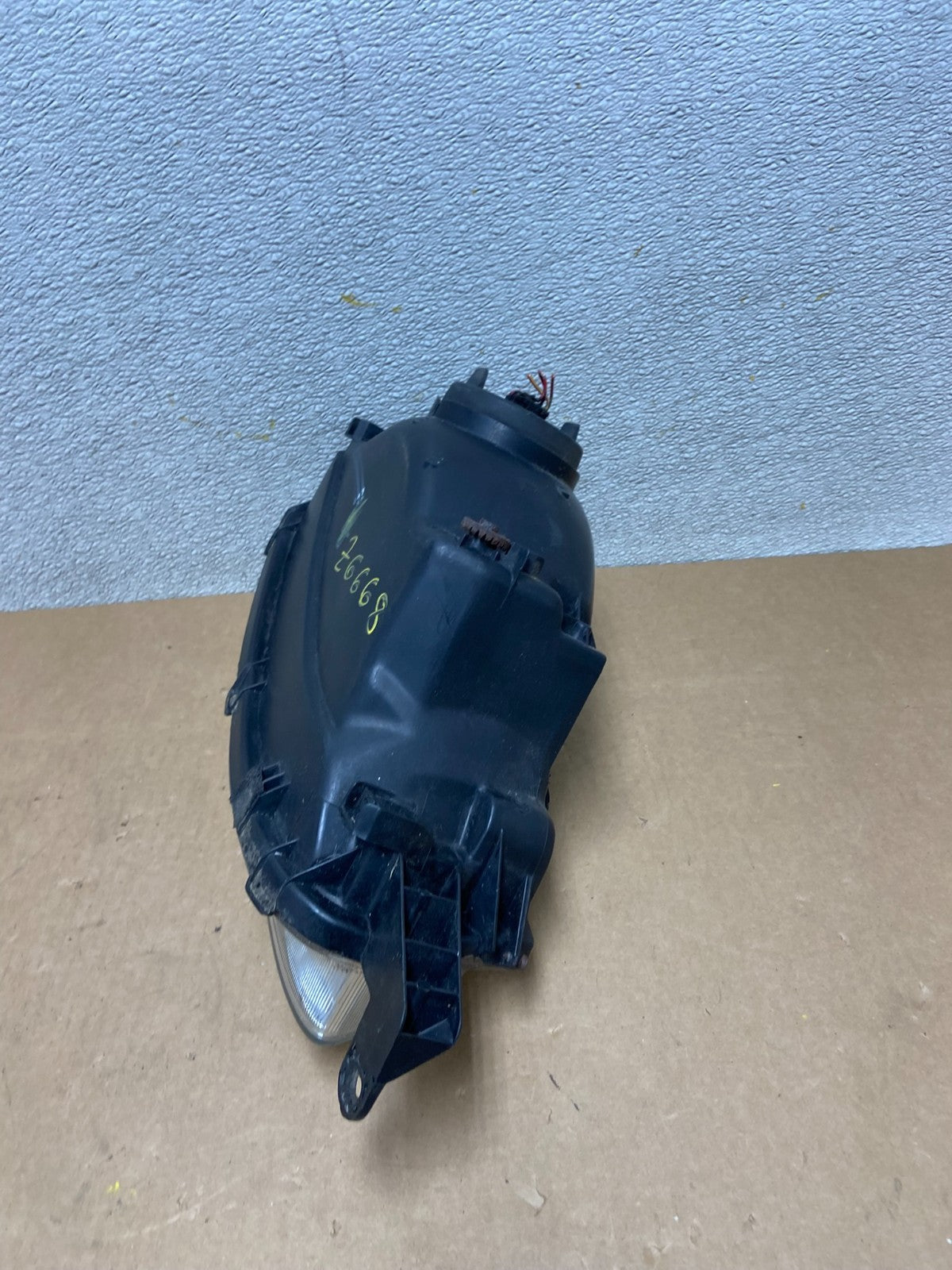 1999-2001 Toyota Solara Left Driver LH Halogen Headlight Z6668 DW6