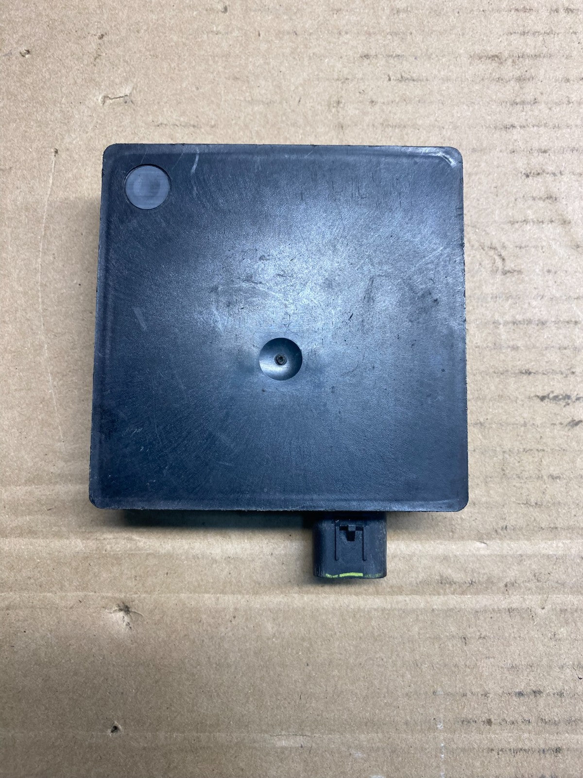 2013 to 2018 Ford Lincoln Rear Radar Blind Spot Module AE2122 DW1