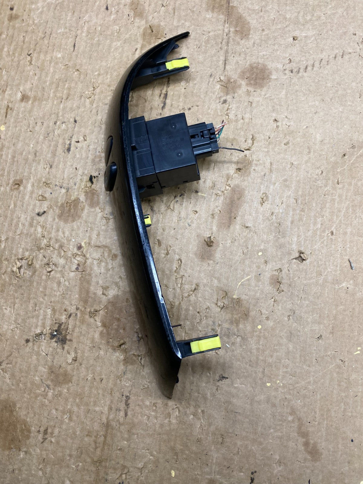 2004 to 2010 Toyota Sienna Switch Key Light Indicator Bezel Trim OEM z4574 DG1