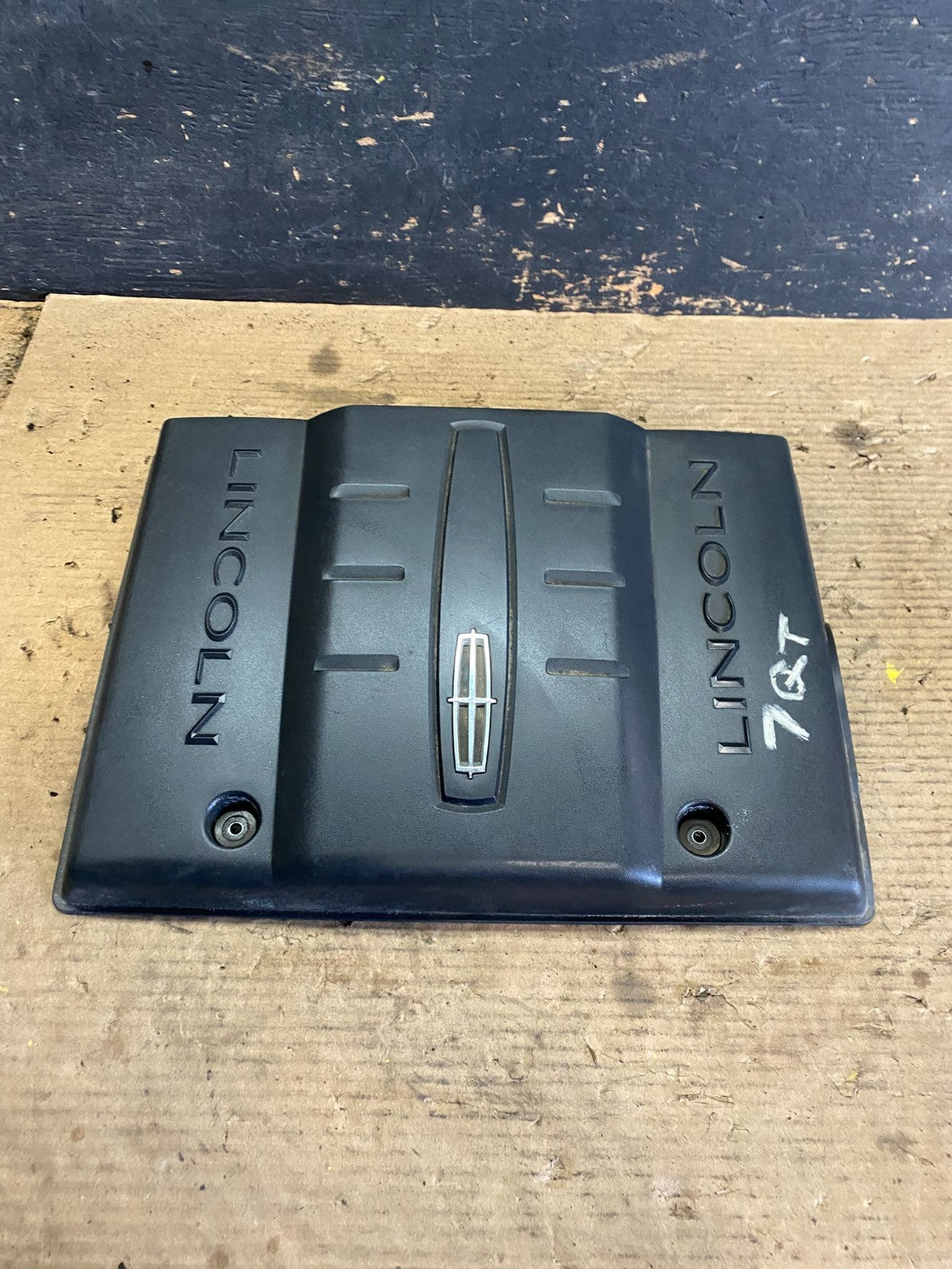 2007 to 2014 Lincoln Navigator 5.4L V8 Engine Motor Cover S5900 DG0