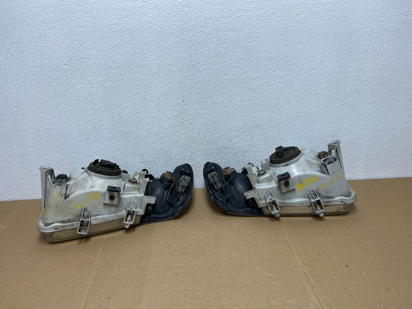 1999-2004 Nissan Pathfinder Left+Right Side Set Halogen Headlights Oem AC5565 DW8