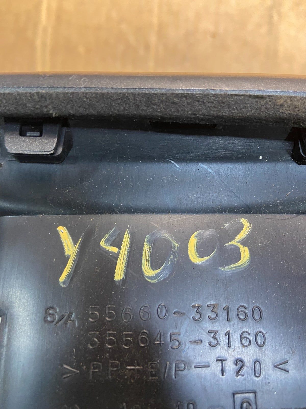 2002-2003 Lexus ES330 Es300 Radio Screen Display Air Vent Bezel OEM Y4003 DG7