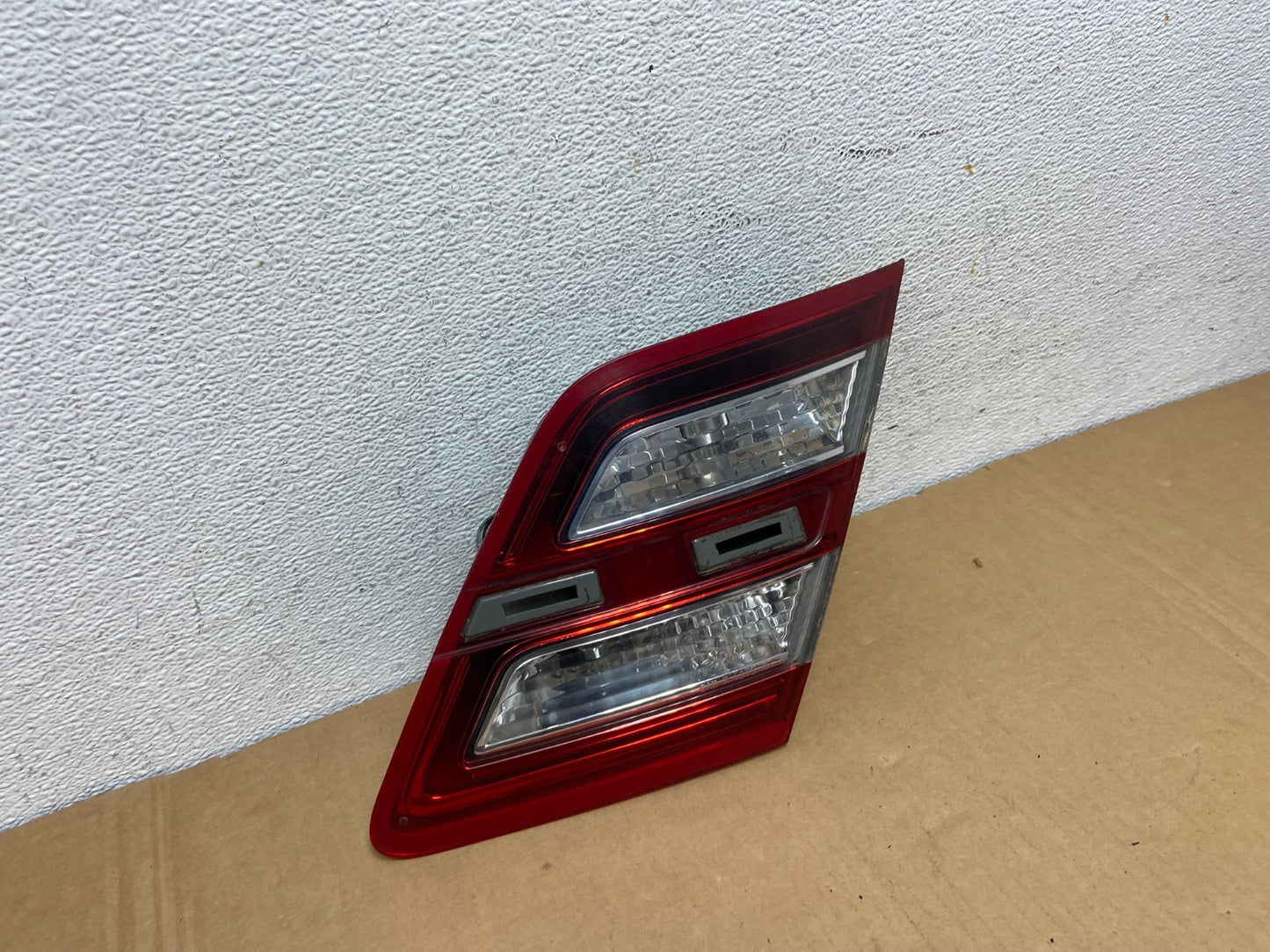 2013 to 2018 Ford Taurus Right Passenger Rh Side Tail Light Inner AD2600 LK2