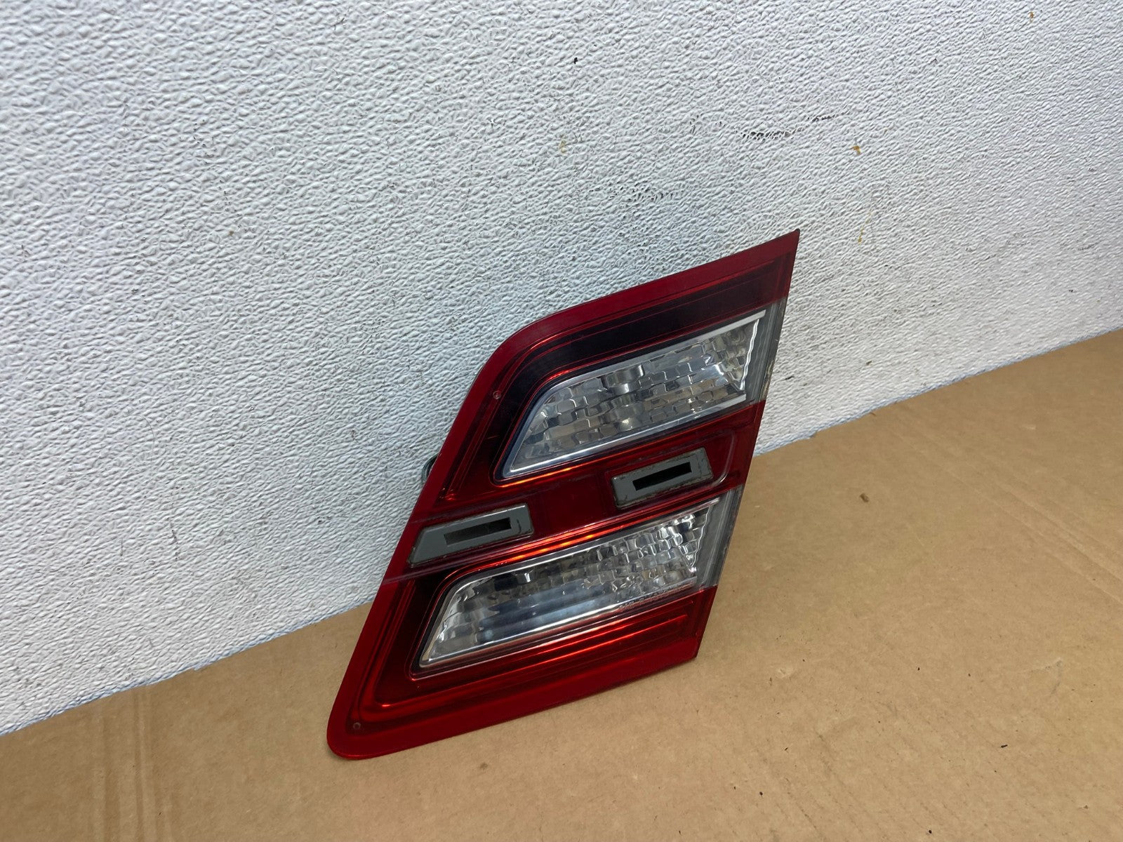 2013 to 2018 Ford Taurus Right Passenger Rh Side Tail Light Inner AD2600 LK2