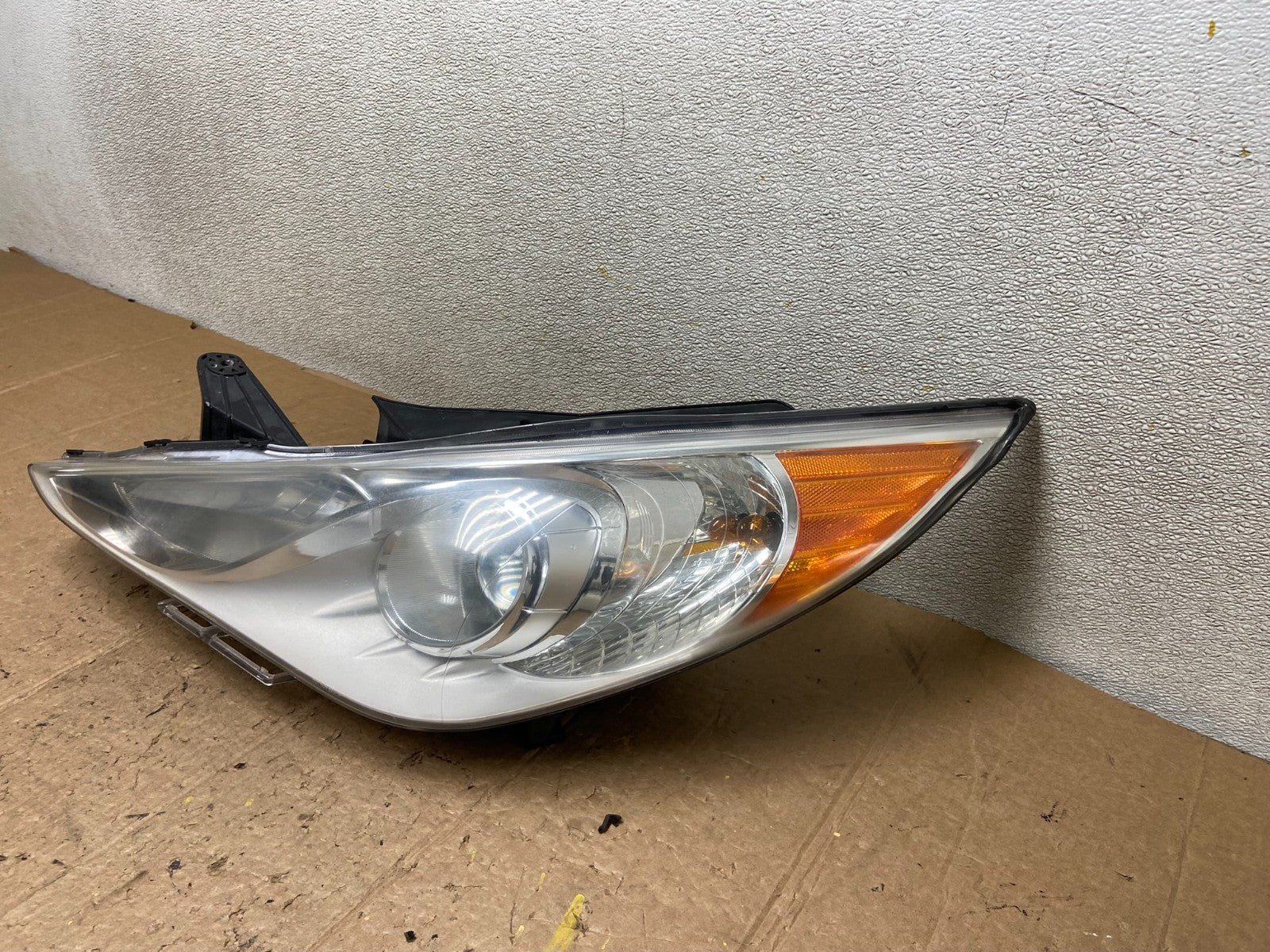2011 - 2014 Hyundai Sonata Left Driver Lh Side Headlight Halogen AA4158 DW1
