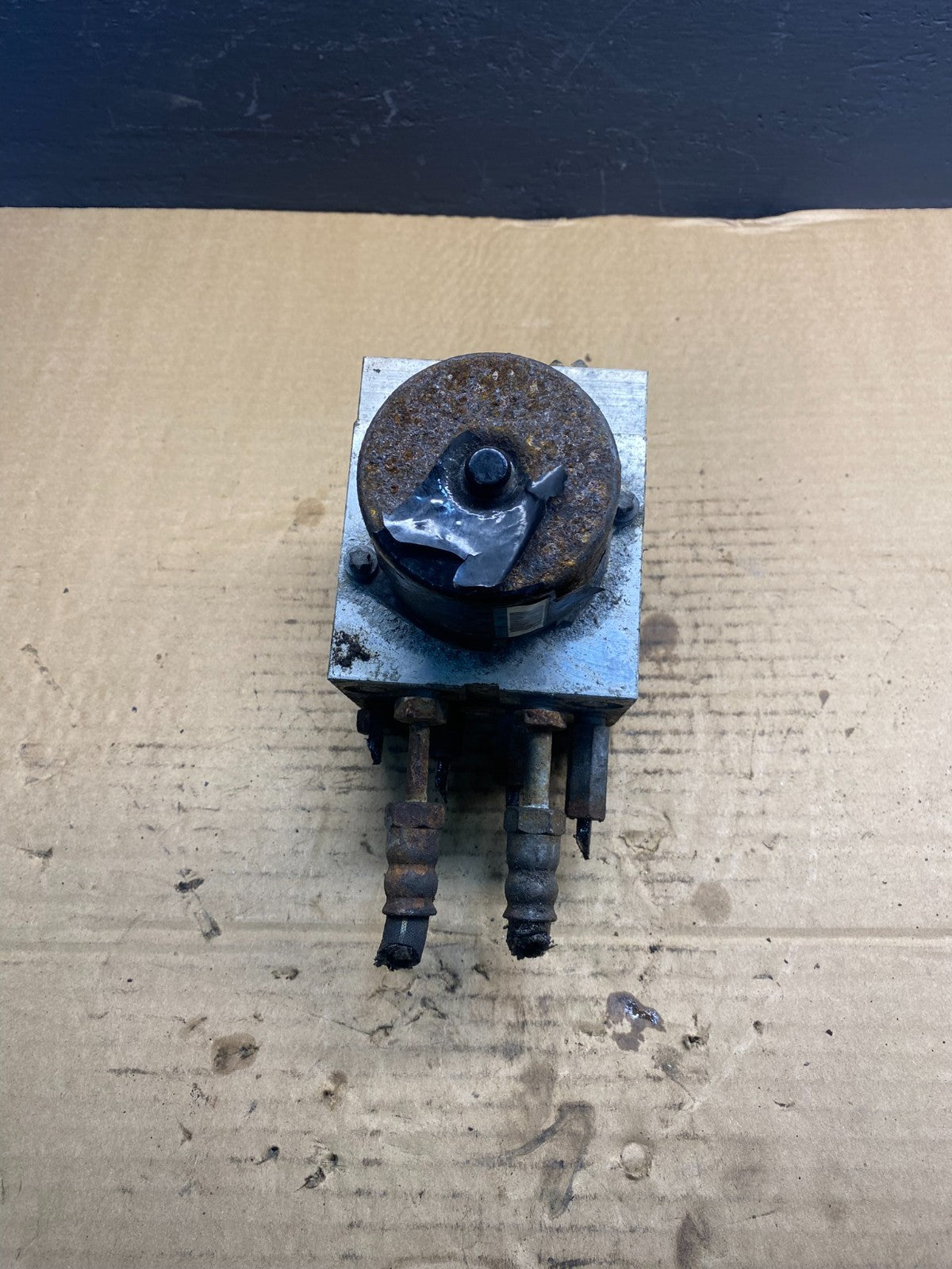 2011 - 2014 Ford E250 E350 Van  ABS Anti Lock Brake Pump Module Oem AB7143 DG5