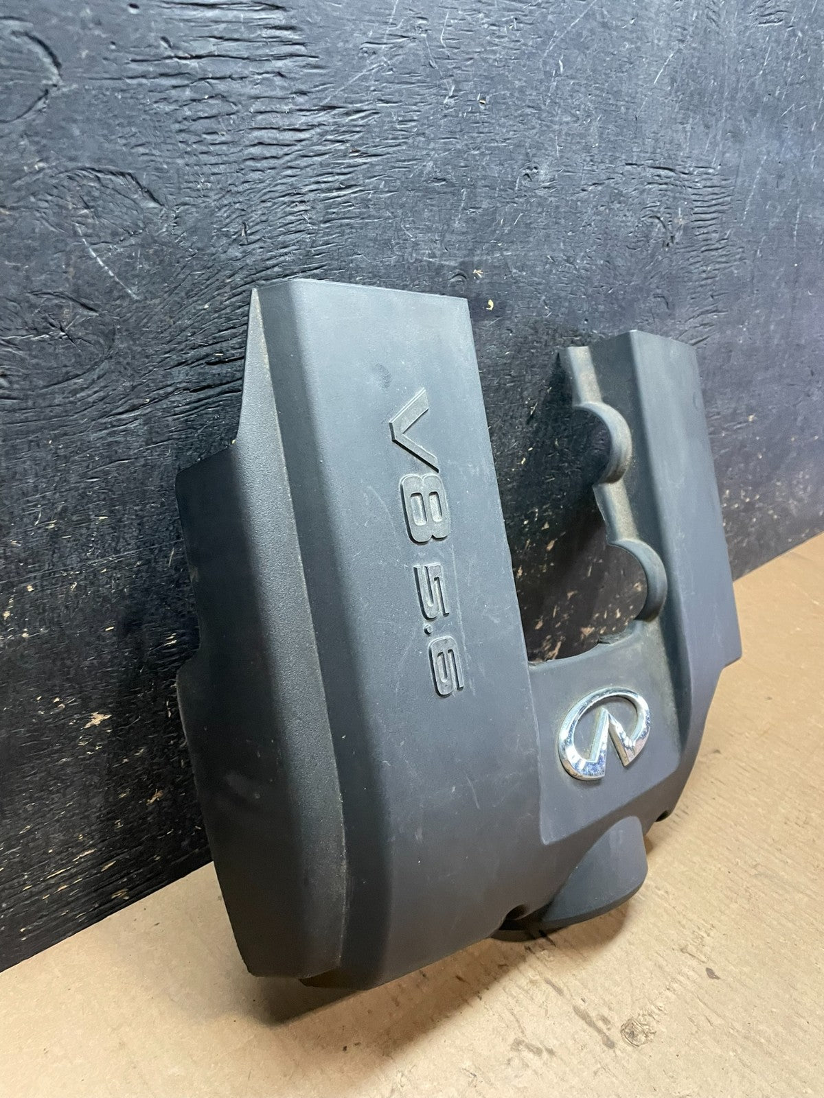 2004 to 2007  Infiniti QX56 Engine Cover Motor Shield Oem aa2328 DG2
