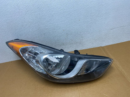 2011 2012 2013 Hyundai Elantra Right Passenger Headlight AD8901 DW0