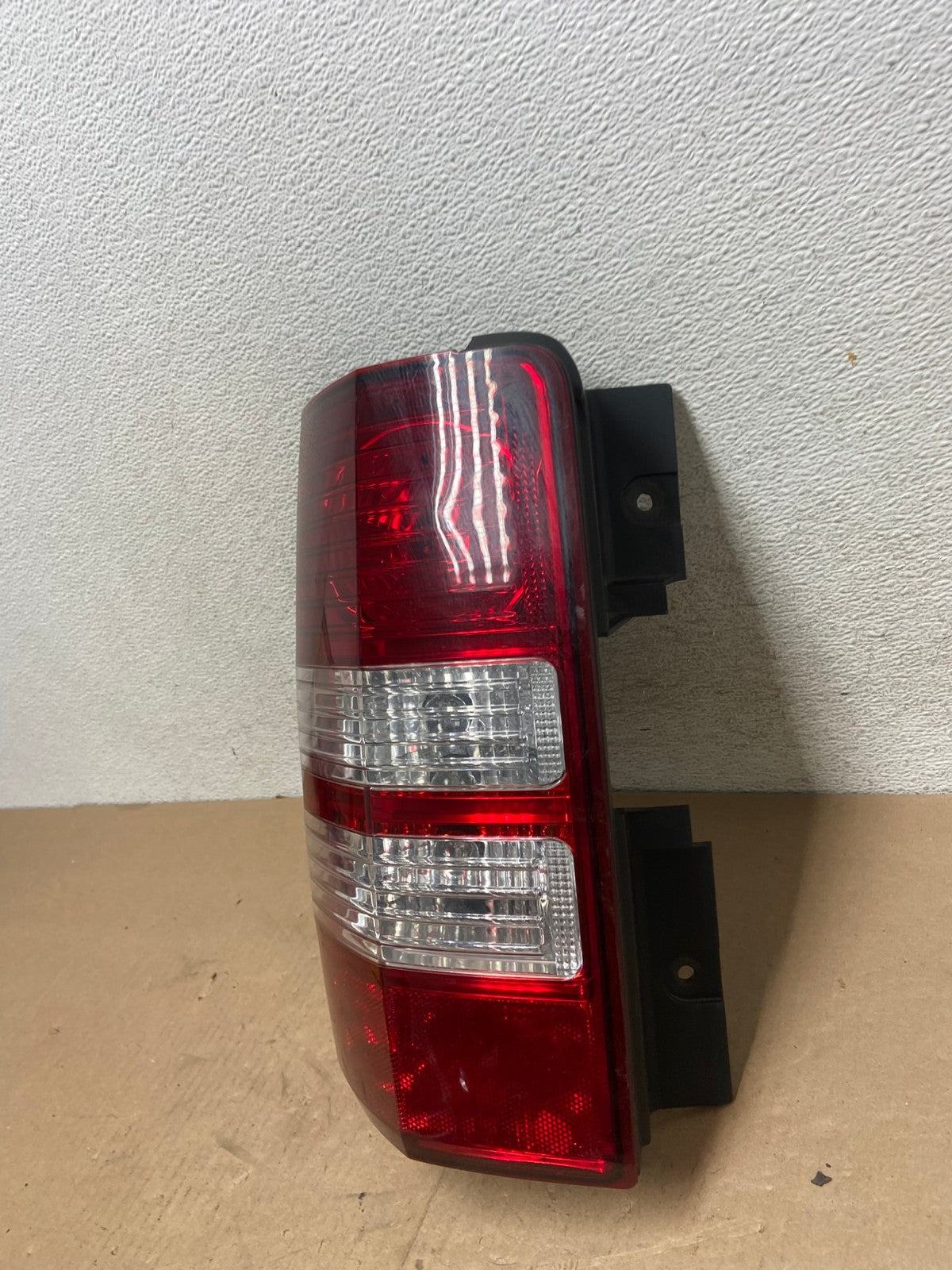 2008 to 2012 Jeep Liberty Left Driver Side Lh Tail Light AG4743 LK1