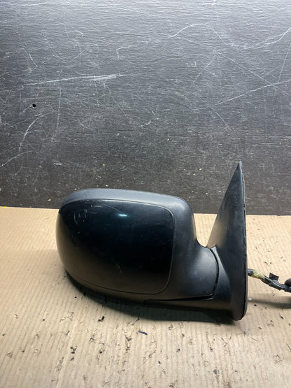2003-2006 Chevrolet Tahoe Suburban Right Passenger Turn Door Mirror OEM X0877 DG0