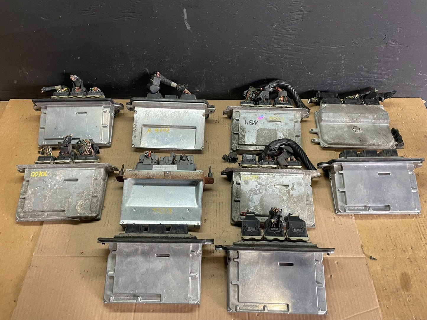 Mix of 10 Ford ECM Engine Computer Module AB75740