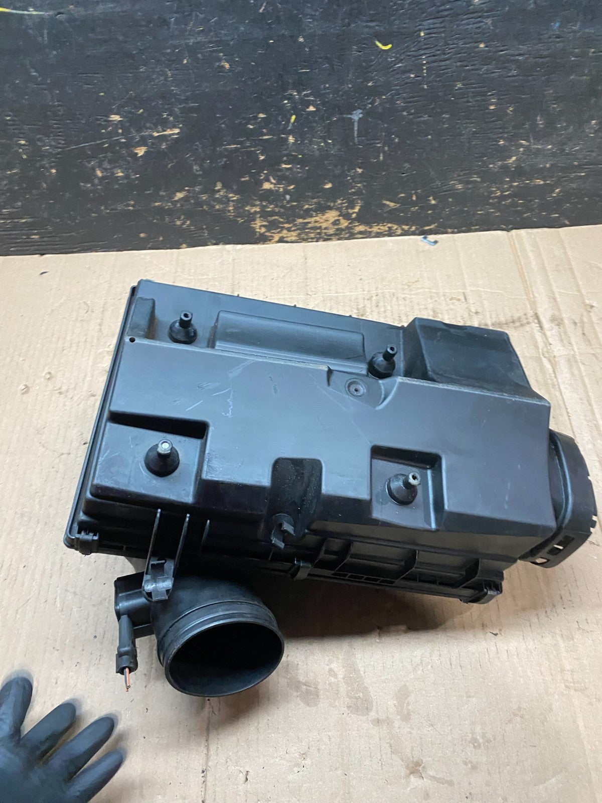 2007 to 2010 BMW X5 Air Intake Cleaner Filter Housing Box OEM V97877