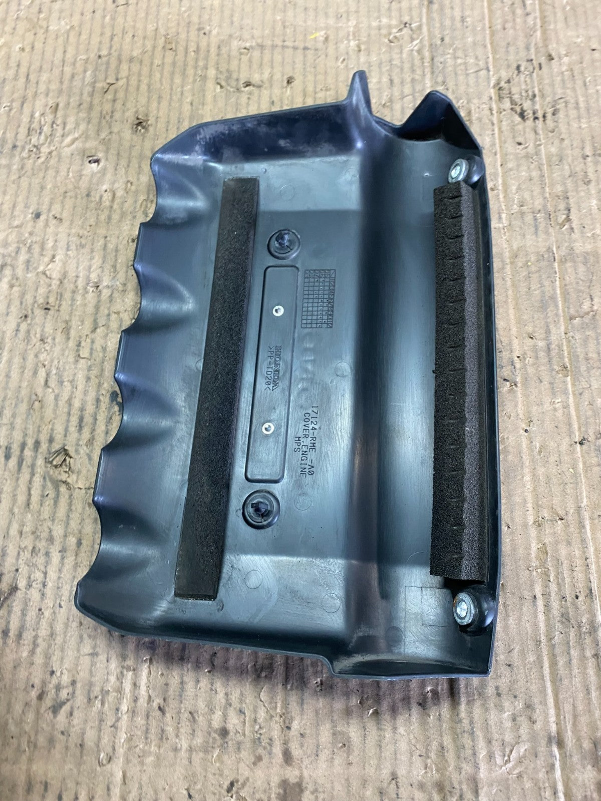 2007 to 2008 Honda Fit Engine Cover Trim Bezel 17124-rme-a0 OEM S8664 DG7