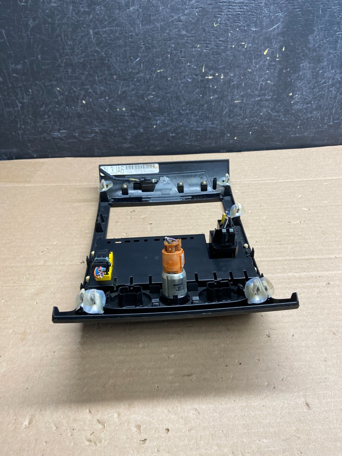 2004 to 2008 Ford F150 Radio Climate Dash Bezel Surround Black AG5151 DG5