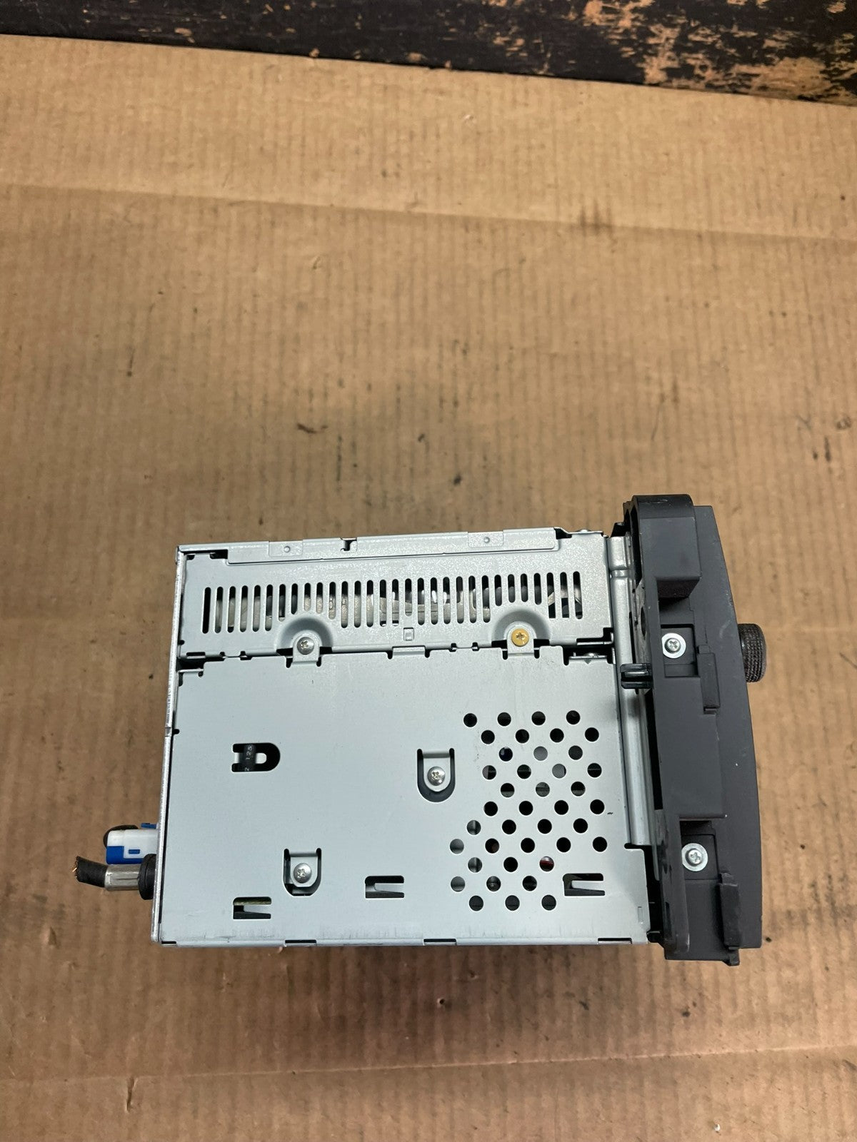 2007 to 2014 Chevrolet GMC Cadillac Radio Navigation Screen Display AA9244 DG3