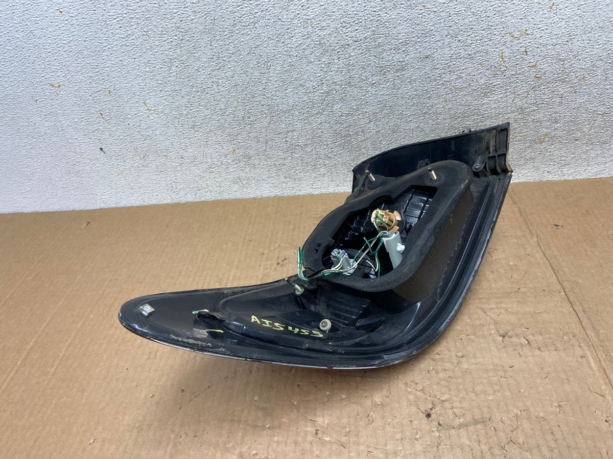2002 to 2004 Lexus ES300 ES330 Right Passenger Side Tail Light AI5455 LK6