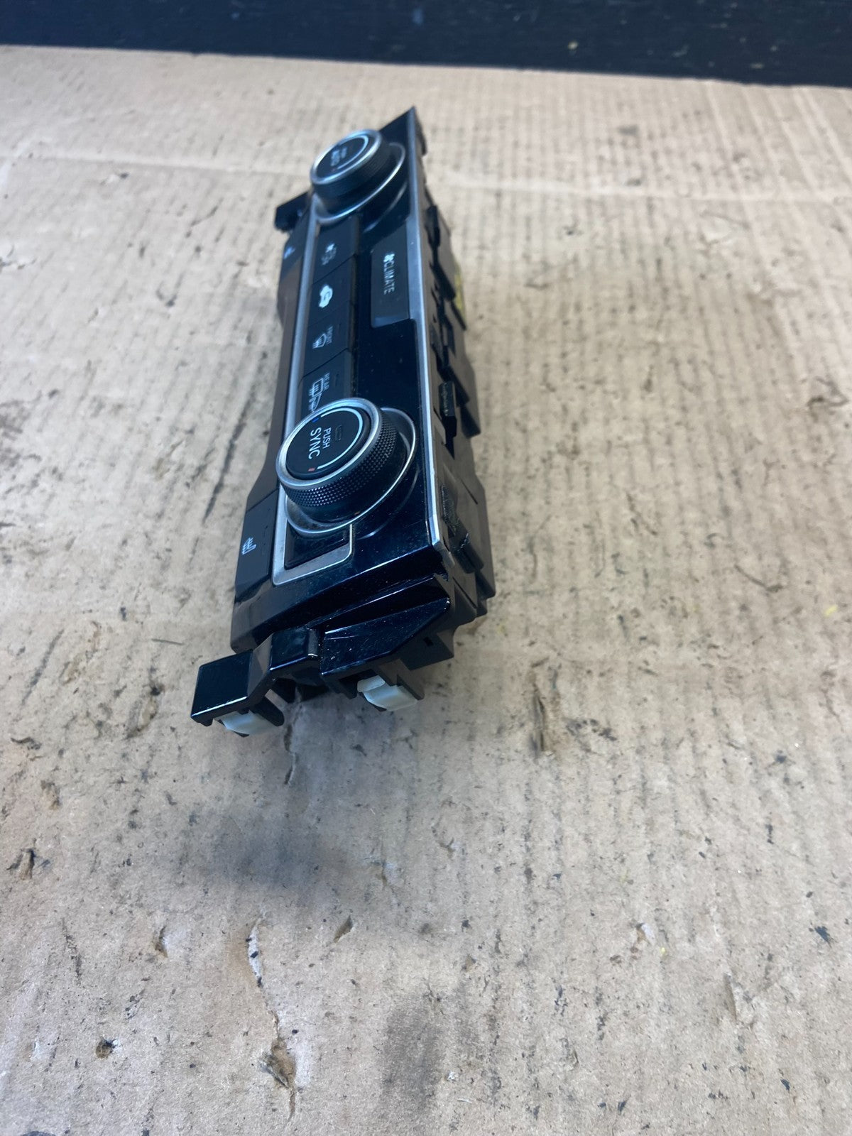 2016 - 2017 Honda Civic  Climate Control Hvac A/C Heater Panel P3498  DG2