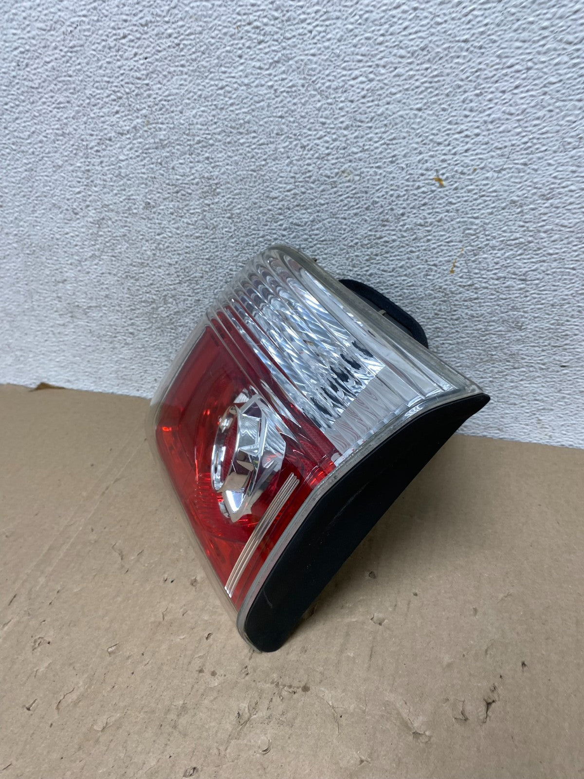 2007 to 2012 GMC Acadia Right Passenger Rh Hatch Tail Light Inner AG6926 DW1