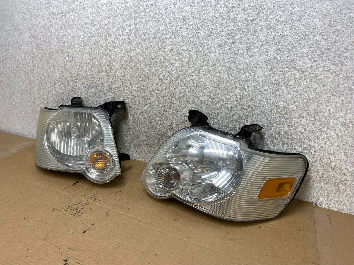 2006 2007 2008 2009 2010 Ford Explorer Left+Right Set Headlights AH4039 DW2