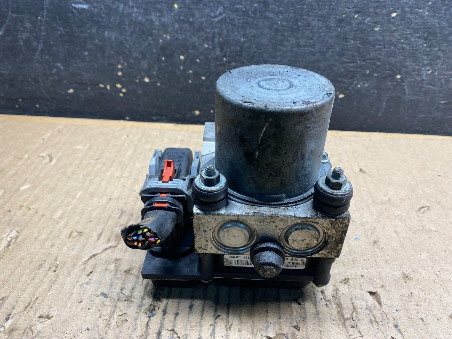 2007 to 2008 Audi A4 S4 ABS Anti-Lock Brake Pump 8e0910517j OEM v0775 DG3