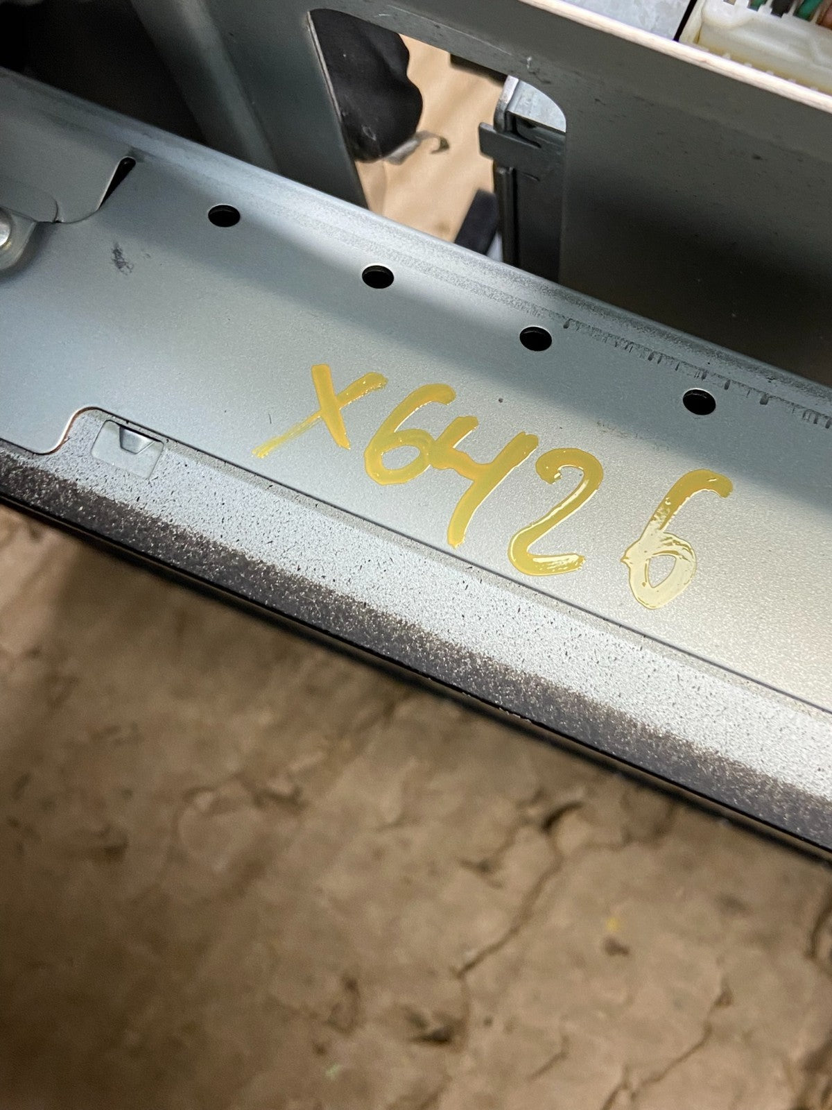 2008 to 2012 Nissan Armada QX56 Display Screen Information X6426 DG7