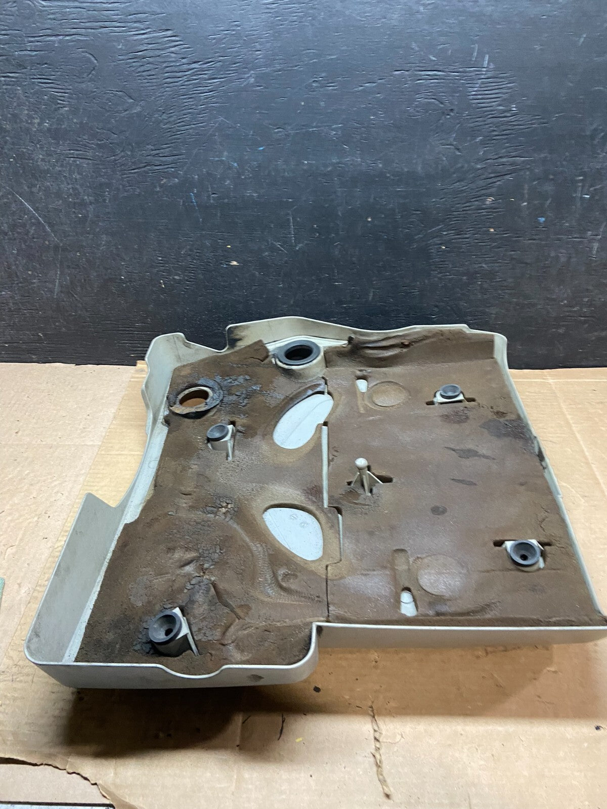 2004 to 2007 Cadillac CTS 3.6L Plastic Engine Cover Shield I3166 PS6