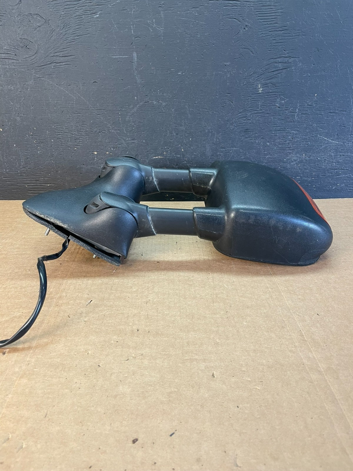 1999 to 2007 Ford F250 F350 F450 Left Driver Door View Mirror AE8355 DW3