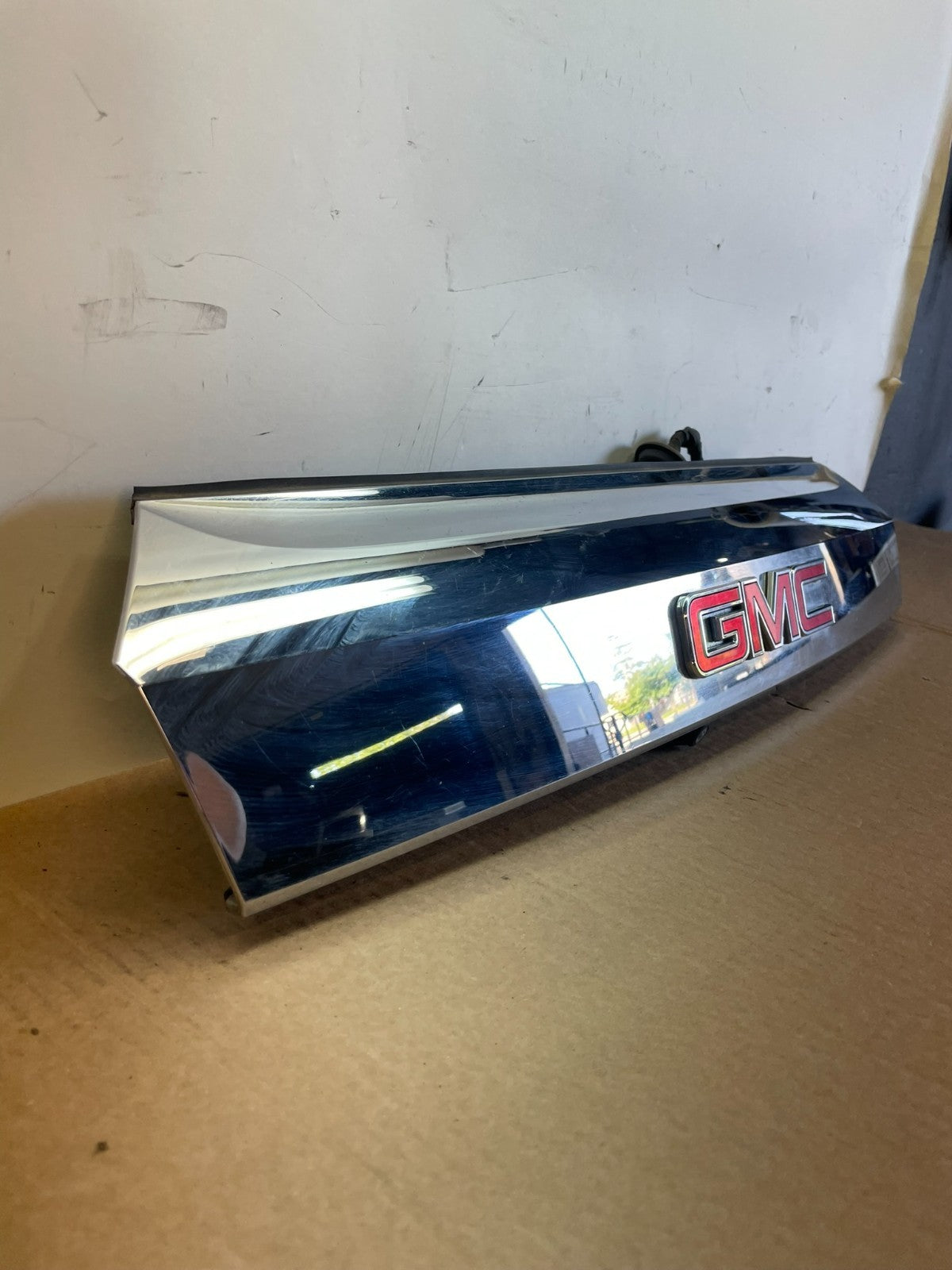 2010-2015 Gmc Terrain Lift Gate Handle Trim Back Up Camera Chrome Panel AG29012