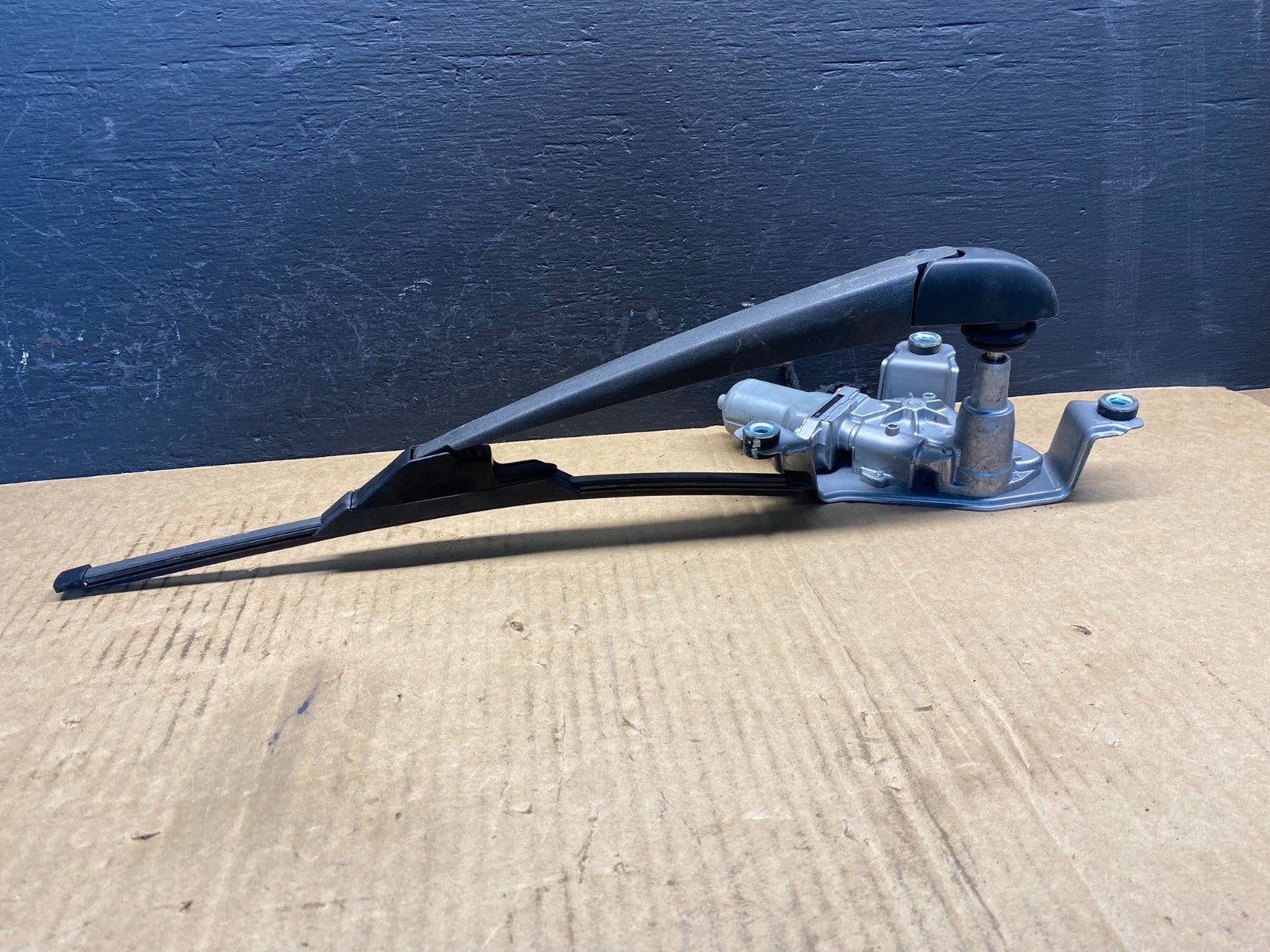 2014-2018 Jeep Cherokee Tailgate Back Door Rear Wiper Motor Wiper ac7852 DG3