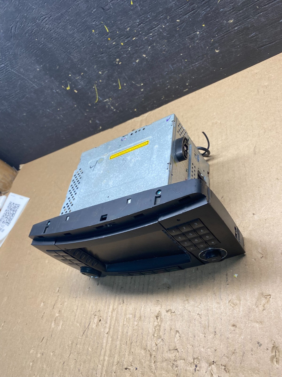 2006-2009 Mercedes W251 R350 Head Command Navigation Radio Player t1428 DG2