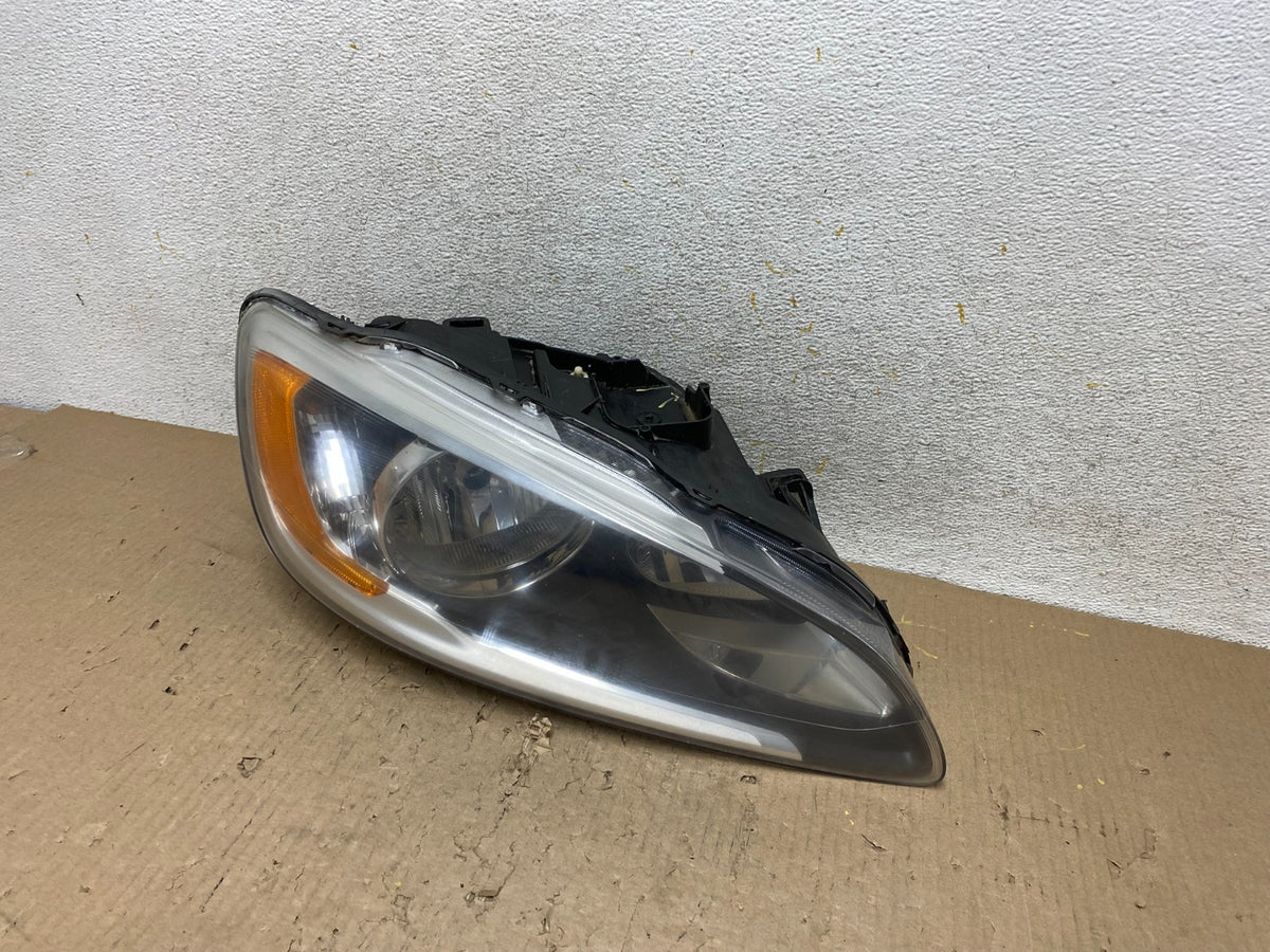 2014 to 2018 Volvo S60 Right Passenger RH Side Halogen Headlight AH6008 DW2