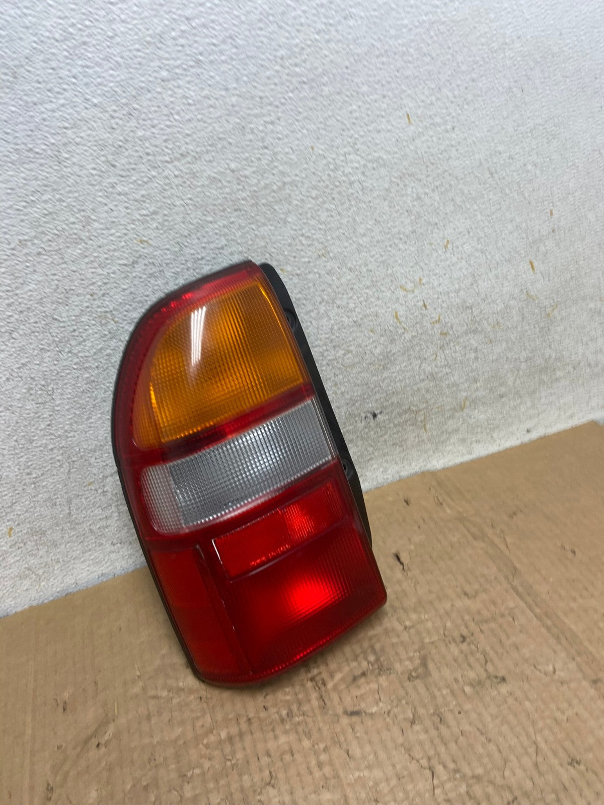 1999 to 2003 Suzuki XL-7 Vitara Left Driver LH Side Tail Light AI6852 LK2