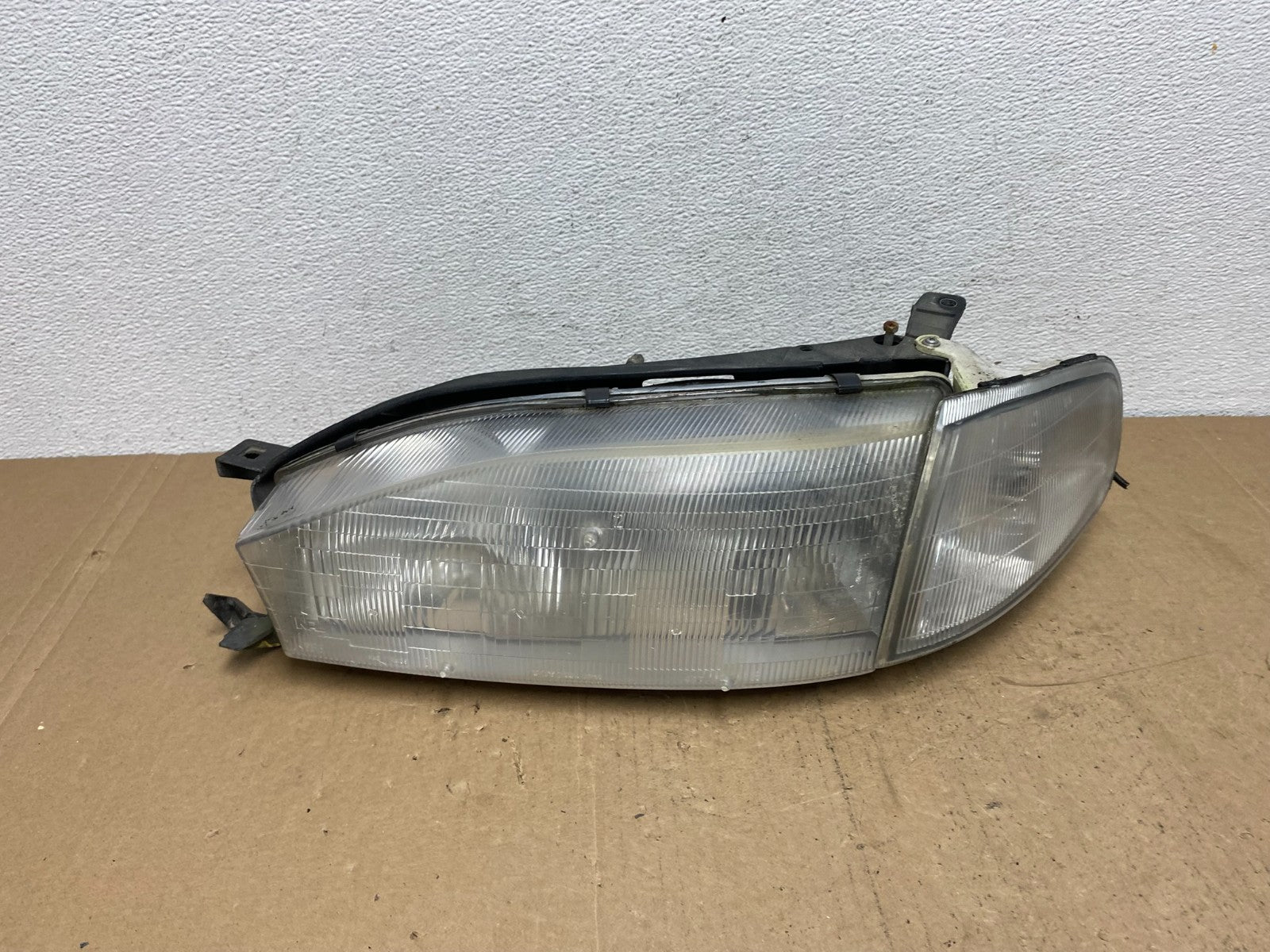 1992 1993 1994 Toyota Camry Left Driver LH Halogen Headlight AC5758 DW0