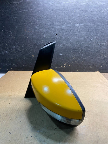 2013 to 2016 Ford C-Max Left Driver Side View Door Turn Signal Mirror Z2365 MS2