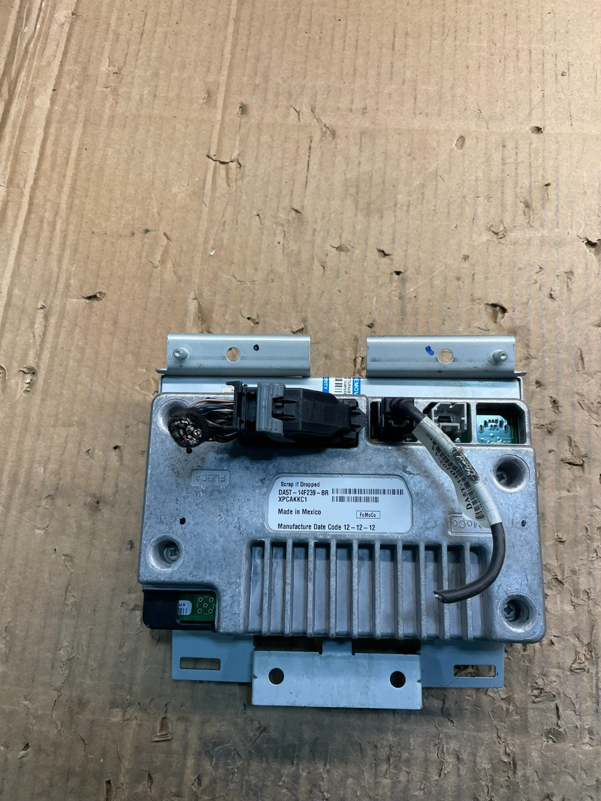 2013 to 2016 Lincoln Mks Navigation Radio Display Screen Module X4431 DG5