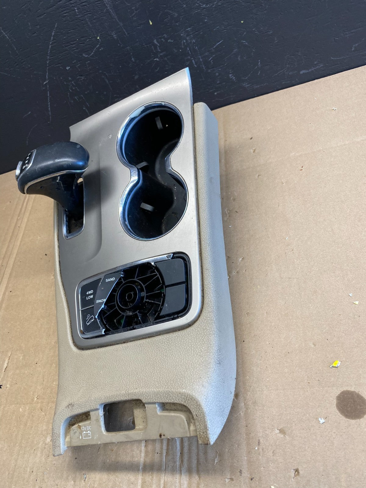 2014-2015 Jeep Grand Cherokee Center Console Shifter Cup Holder Bezel ab8802 DG1