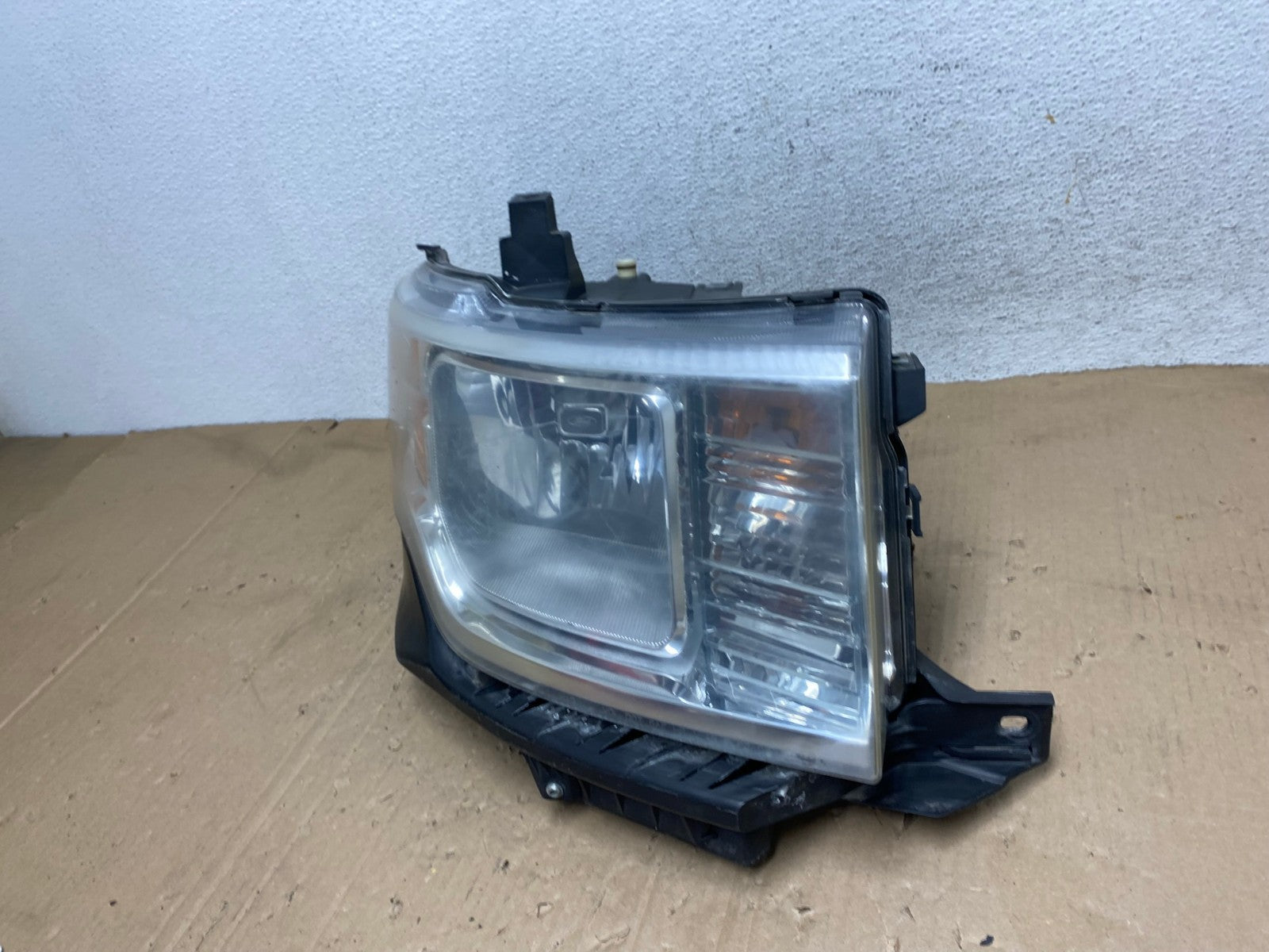 2009 2010 2011 2012 Ford Flex Right Passenger Headlight Halogen AE9308 LK1