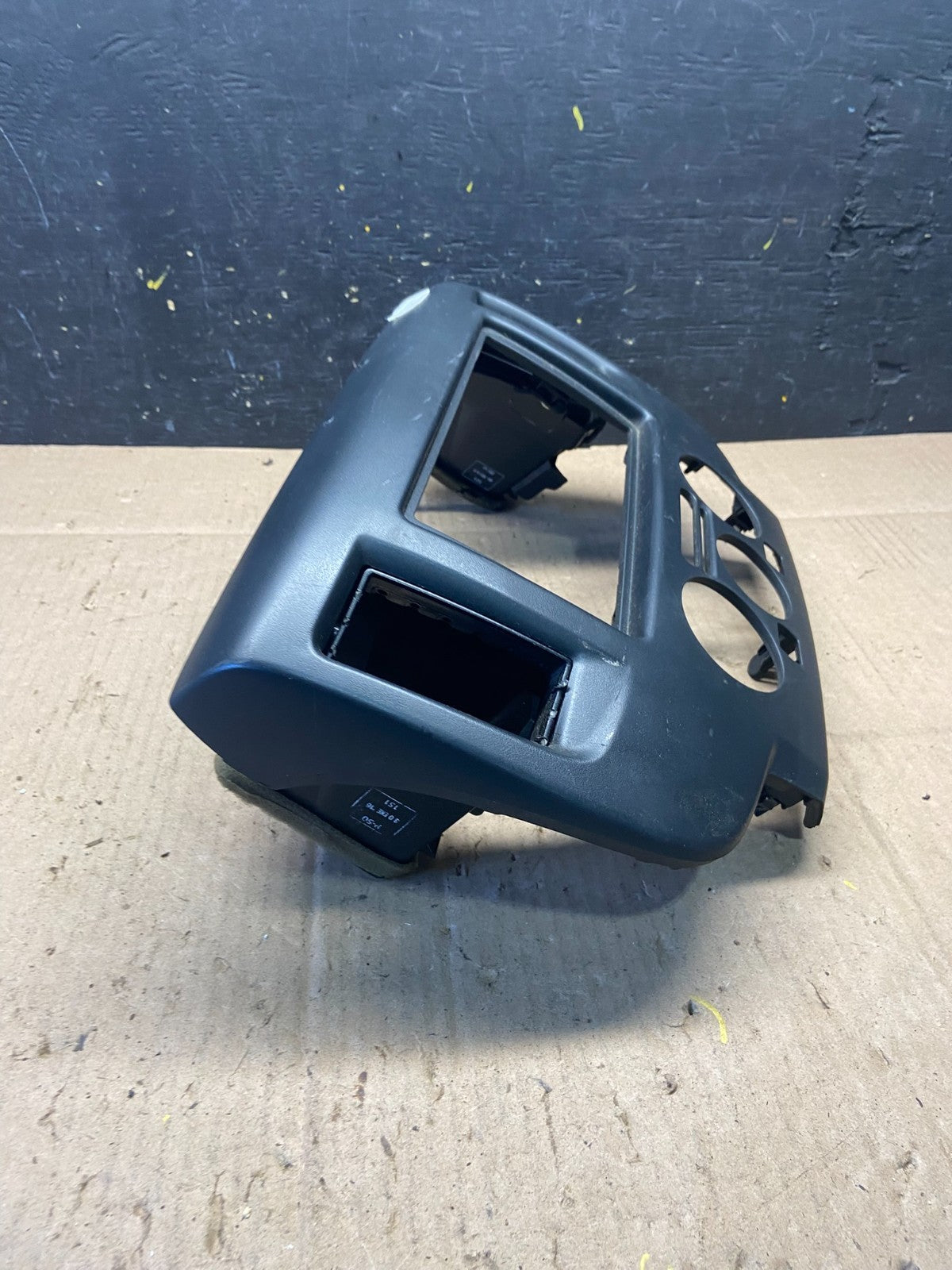 2013-2021 Nissan NV200 Center Console Radio Climate Control Air Vent Q0840 DG1