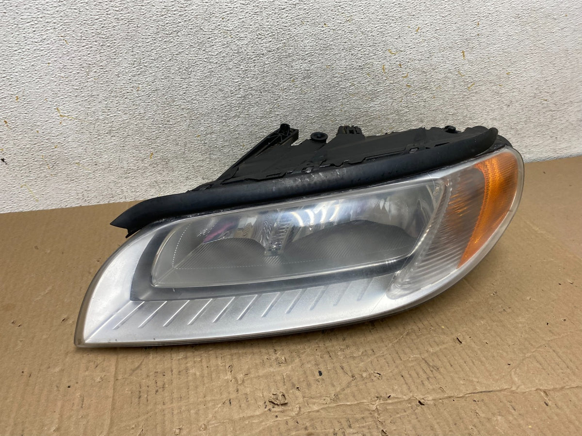 2008 to 2013 Volvo XC70 V70 S80 Driver Side Left Halogen Headlight AI1270 DW0