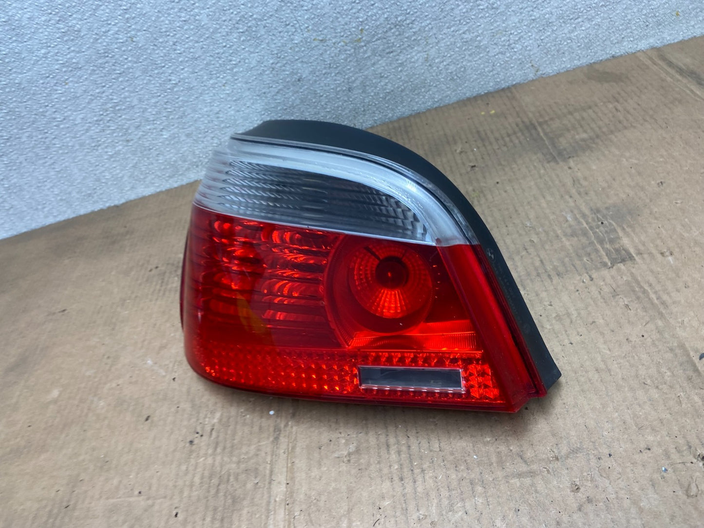 2004 - 2007 BMW 5 Series E60 Left Driver LH Side Tail Light OEM AA6270 DW1