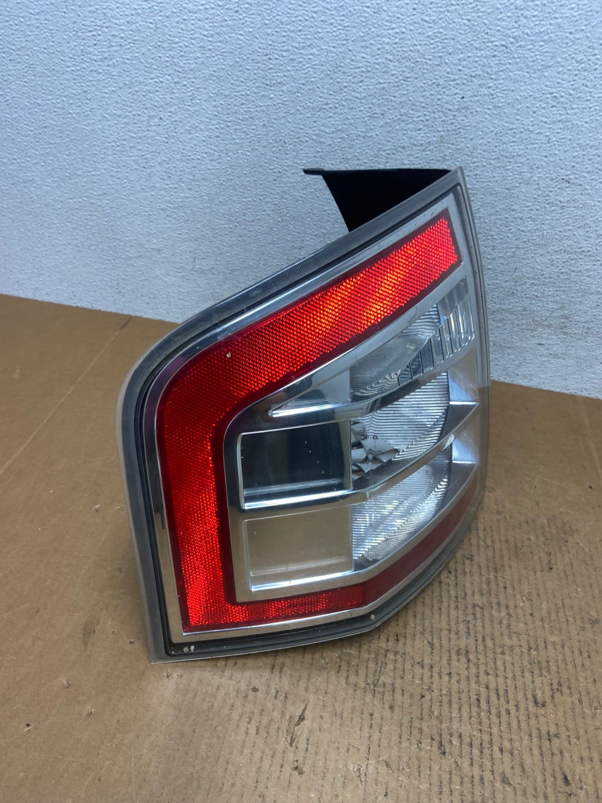 2007 to 2010 Ford Edge Tail light Left Driver Side AE0503 LK2
